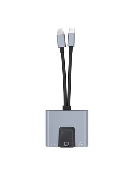 محول إيثرنت 3 في 1 يدعم كلاً من USB-C و Lightning.