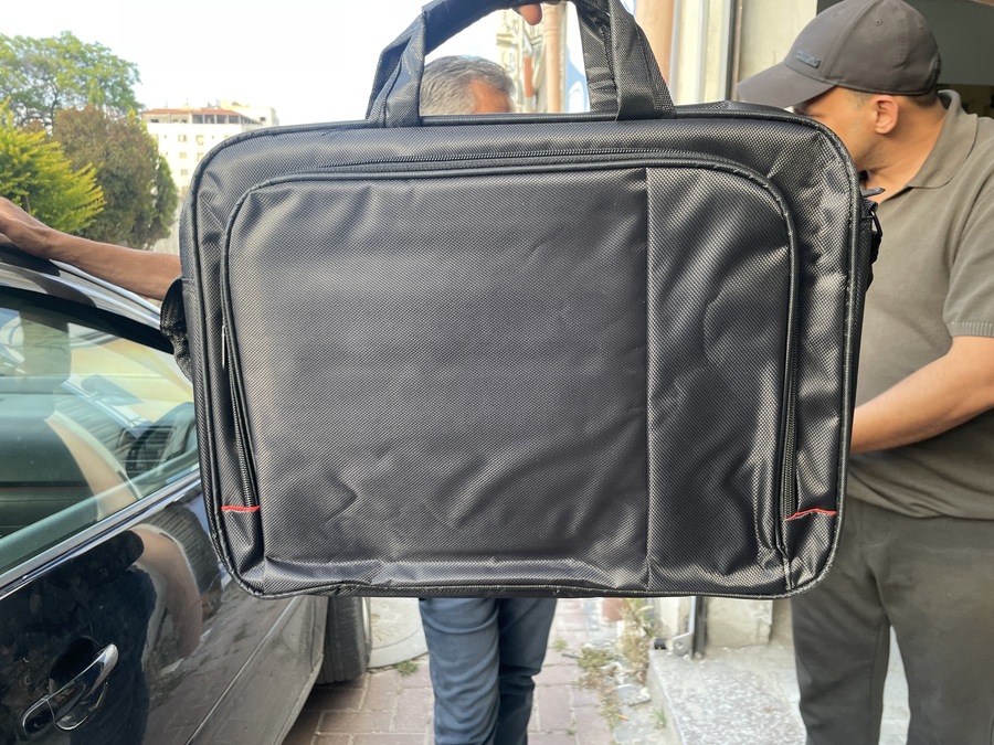 حقيبة لابتوب (Laptop Bag) بتصميم عملي وأنيق